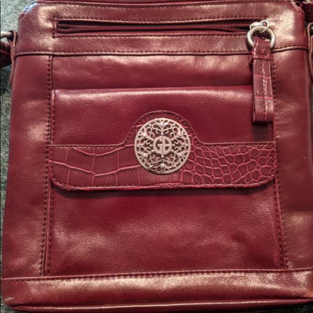 Crossbody purse